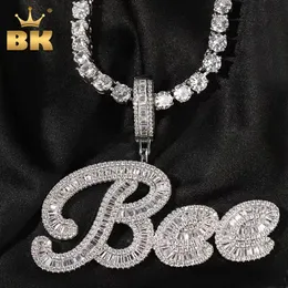 THE BLING KING Custom Brush Cursive Letter Name Pendant Necklace Iced Out Bageutte Cubic Zirconia Chain Necklace Hiphop Jewelry 231225