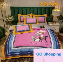 Wholesale Luxury White Designer Bedding Sets Silk Queen King Size Duvet Cover Bed Sheet Fashion Summer Pillowcases