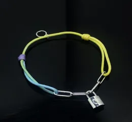 Pulsera de diseñador de lujo para hombre Cerraduras de cuerda de mano de moda Pulseras colgantes de eslabones de cadena negros para mujer Joyería de boda para fiesta Niza 22066495773