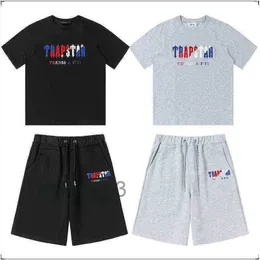 Trapstar Men 's T Shirts Tracksuits 유럽 및 아메리칸 스타일의 스포츠웨어 최고 품질 커플의 Trapstars Tshirt 및 반바지 공장 직접 Sal Yh 5LSL