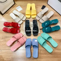 Designer Damen Sommer Strand High Heels 5,5 cm Jelly Hausschuhe Damen Bonbonfarben TPU Dicker Boden Stuffies Plateau Alphabet Slide Sandalen Kristall Flache Slides