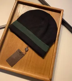 Moda uomo designer cofano invernale lavorato a maglia berretto in cashmere di alta qualità plaid cappello con teschio uomo e donna nuovi berretti caldi di lusso