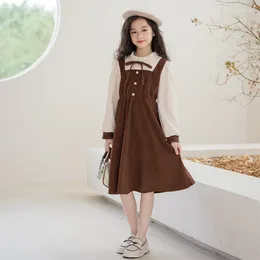 Mädchen Kleider Mädchen Prinzessin Kleid 2023 Herbst Gefälschte Zwei-stück Süße Student Teenager Kinder Kleidung Cord Patchwork Kinder Casual