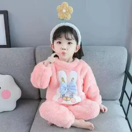 Zestaw garnituru dziecięcego Autumnwinter Edition Korean Edition zagęszczony Baby Coral Polar Dwuczęściowy twórczość 231226