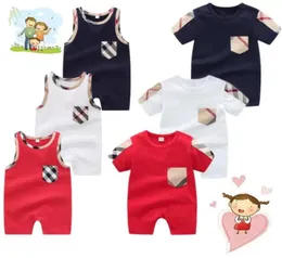 夏の赤ちゃんロンパーズキッズ幼児服の男の子の女の子の格子縞Oneck半袖の袖なしジャンプスーツコットンロンパー衣料品