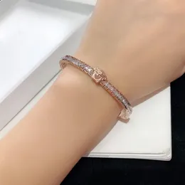 Neue modische Armbänder Frauen Armreif Luxus Designer Brief Armband Kristall Rose Gold Überzogene Edelstahl Hochzeit Liebhaber Gif181w