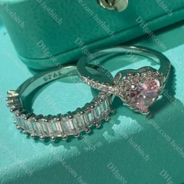 Lady Diamond Ring Jewelry مجموعة فاخرة 925 شريحة مصمم خاتم النساء خاتم الخطوبة عالي الجودة خواتم الزفاف للسيدات هدية عيد الحب مع صندوق