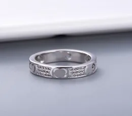 Basit Stil Çift Yüzük Kişilik Lover Ring Elmas Moda Yüzük Yüksek Kaliteli Gümüş Kaplama Yüzük Tedarikleri1600654