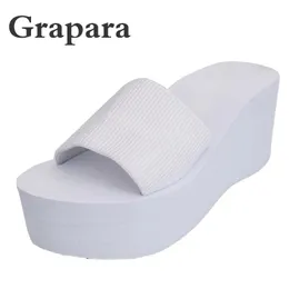 Flops Summer Woman Woman Platform Bath Rlippers Wedge Beach Flip Flops High Heel Slippers for Women Black Eva Ladies Shoes Grapara