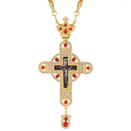 Hänghalsband 2023 Pectoral Cross Orthodox Jesus Grekland Crucifix Pendants Plated Gold Necklace med Red Crystal