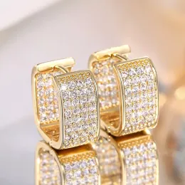 Charmiga män kvinnor örhängen 18k gult vitt guld pläterat fullt bling cz iced ut bågar örhängen smycken för fest bröllop trevlig gåva