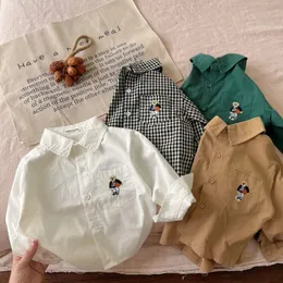 Roupas infantis 2023 outono meninos meninas urso coreano camisa bebê bordado camisas superiores de alta qualidade 231225