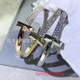 Luksusowa bransoletka bransoletka biżuteria Bransoletka Wysoka jakość tifanizmów Precyzyjna Precyzyjna rzeźbiona bransoletka T1 z oryginalnym pudełkiem