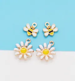 Zinc Alloy Metal Cute Bee Shape Enamel Charms Fashion Earring Bracelet Making Pendants7046658