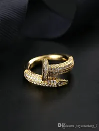Любовное кольцо мужское кольцо роскошные дизайнерские украшения женские кольца Титановая сталь Позолоченный Процесс вакуумного покрытия Никогда не выцветает Гипсофила go6839781