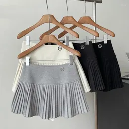 Jupes 2024 printemps été fille douce laine plissée courte pour les femmes mode coréenne a-ligne taille haute mini jupe