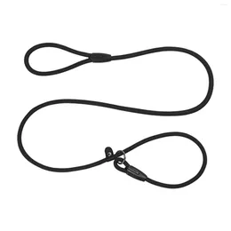 Hundhalsar 130 cm nylon för medelstora stora justerbara dragkraft Hållbara multifunktionella explosionsbevis Leash Black Bekväm handtag