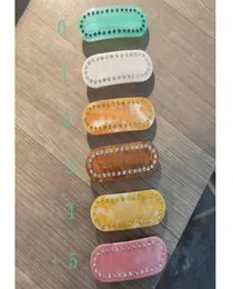 Mehrfarbige Strass-Buchstaben-Haarspange mit Stempel, Damen-Buchstaben-Haarspangen, modische Haar-Accessoires als Geschenk, hohe Qualität9342403