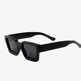 Punk TR90 Solglasögon tjocka ram breda ben fashionabla och trendiga polariserade solglasögon god kvalitet anpassad logotyp