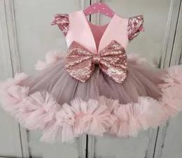 Girl039s Kleider Rosa Blumenmädchenkleid 2022 Pailletten Schleife Prinzessin Ballkleider Puffy Tüll Erstkommunion Röcke ONeck Kind Mi5734857