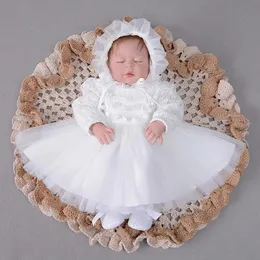 Robes 2018 hiver bébé fille robe ivoire robe de baptême à manches longues 1 er fête d'anniversaire dentelle baptême avec chapeau