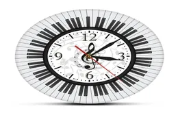 Klawiatura fortepianowa Klawiatura Treble Clef Art Modern Wall Clock Nuty muzyczne czarno -białe zegarek na ścianach wystrój studio Pianist prezent Y208075532