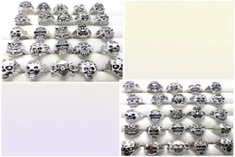 Ganzes Los 100pcs Styles Top Mix -Schädel Ringe Skelett Schmuck Männer039s Geschenkparty Bevorzugung Männer Biker Ringe Mann Schmuckmarke 2448426