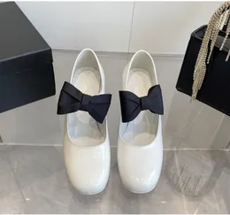 Designer New Mary Jane Shoes Bow Tie Ballet Thick Heel Shoes Retro Women Buckle Women's Shoe Girls Ladies Resort Beach Black White Leather Shoes