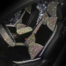 يغطي مقعد السيارة أغطية الماس وسادة مرعوبة للنساء العالمي بلينغ سائقين تغطية الراين في الرأس الخلفي واقي الوردي وصول الوردي