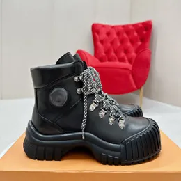 2024 Ruby Flat Ankle Boot Designer Women Desert Autumn Winter Styles Boot Calf Leather Luxury Black Rubber Outsole Thick Sole Casual Shoes