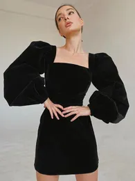 Mnealways18 Evening Puff Sleeve Women's Velvet Dress Winter Black Sexy Bodycon Square Collar Formella klänningar Elegant 2023 231227