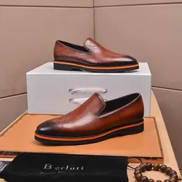 Designer Berluti Sapatos de vestido tênis de couro Sapatos masculinos Berluti bruti mens de alta qualidade de vaca sapatos de negócios sapatos de couro casual passo no calço preguiçoso wnpih