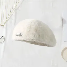 Berets Chapéu de malha elegante feminino boina de inverno macio fuzzy pele sintética resistente ao frio dobrável para proteção solar de outono sólido