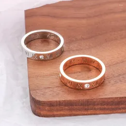 Anéis de cluster 2023 mulheres jóias de aço inoxidável numerais romanos para cristais cz na moda festa amor anel casal gota