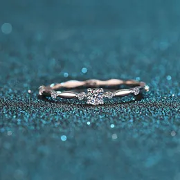 925 Srebrny Test Diamond Poszedł 0 1 karat 3 mm e kolor moissanite Pierścień Perfect Cut Blawing Mini Laborn Diamentowe pierścienie dla dziewczyny C206H