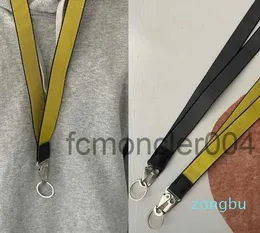 حبل الصناعي Long Keychain keykain الأصفر النايلون حزام الرسن أمتعة الأزياء قلادة للجنسين للعلامة التجارية مصمم العلامة التجارية المنحوتة