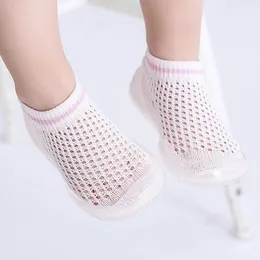 أول مشاة طفل شبكات الجورب أحذية المولود بويز فتيات الجوارب أحذية رياضية ناعمة ناعمة غير قسيمة سرير الأطفال طفل الأطفال الرضيع