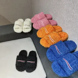 Slide di lusso Parigi Designer uomini Donne Sliponi da donna Lana inverno inverno in pelliccia di lusso Fluffy Furry Lettere calde sandali pelosi di pelosi di tela in tessuto in tela sandali