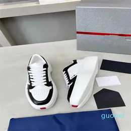 Tasarımcı -Sneaker Trainer Sıradan Ayakkabı Deri Mektup Kaplamalar Moda Platformu Erkek Kadınlar