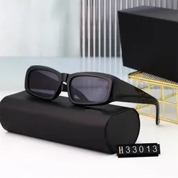Дизайнерские брендовые солнцезащитные очки Женские очки Мужские классические УФ-очки Модные солнцезащитные очки, подходящие для пляжей на открытом воздухе с коробкой