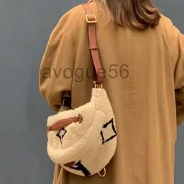 Bolsas de noite Designer feminino inverno Teddy Fuzzy Saco de cintura bolsas de luxo bolsas de moda bolsas de peito crossbody lã lã lã genuína de pele macia de peles clássicas de cinto de ombro