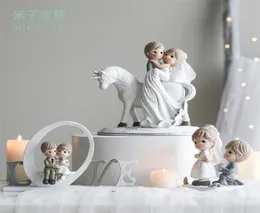 Miz decoração de casamento casal figura estátua dos desenhos animados decoração noiva noivo bolo topper acessórios para casa caixa de presente t2007035115240