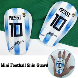 Guanti sportivi guanti per adulti Super Mini Shin Guards Football Shinpads Kids Calf Leg Pad Training Anti Collision Protector 231202