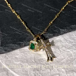 Designer ch Cross Luxury Chromes Pendant Necklace Emerald Copper Plated Heart Neckchain Sweater Chaver Lover Presentmärke GRATIS frakt Ny 2024 T9SE