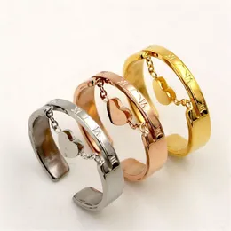 2019 New Titanium Steel Rome Number Open Love Ring Rings Peach Heart Couple Ring Women Personality Recondent Ring Love Womens Ri206t