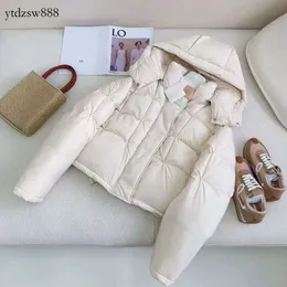 Designer Fashion Es Jackets Men Womens Winter Minimalist Jacket Classic Bread Cotton Down Casual Real Fur Wool Coat Sd