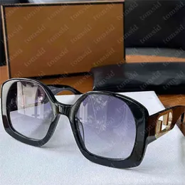 Bai Cheng Gafas de sol de diseñador para mujer Marca para hombre Diseñadores de marco completo de metal de alta calidad Gafas de sol Olock UV400 Gafas de sol de moda