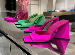 Las últimas zapatillas de diseñador de verano Attico para mujer Diseñadores de moda Sandalias de tacones anormales sexys Zapatos de cuero genuino para fiesta 115 mm 9847166
