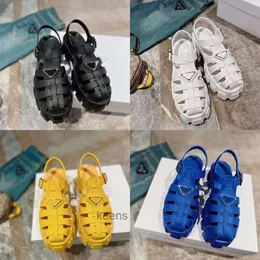 Sandali pantofole casual Bao testa scarpe formali con suola spessa Stile designer tutta la tendenza banchetto festa temperamento retrò piccole scarpe in pelle semplice retrò