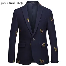 Wysokiej jakości haftowane pszczoły lniane lniane modne kurtki Kurtki biznesowe swobodne szczupłe dopasowanie kombinezonu Formal Blazer Men Style Style 326 675